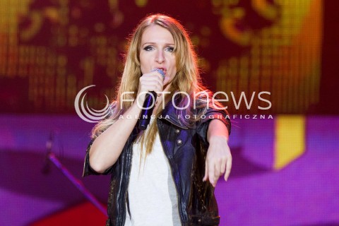  28.06.2013 RZESZOW<br />
EUROPEJSKI STADION KULTURY W RZESZOWIE<br />
KONCERT INAUGURUJACY ZJEDNOCZENI W ROZNORODNOSCI<br />
GWIAZDA KONCERTU ZESPOL GUANO APES<br />
N/Z SANDRA NASIC ZESPOL GUANO APES <br />
 