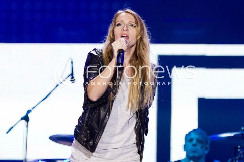  28.06.2013 RZESZOW<br />
EUROPEJSKI STADION KULTURY W RZESZOWIE<br />
KONCERT INAUGURUJACY ZJEDNOCZENI W ROZNORODNOSCI<br />
GWIAZDA KONCERTU ZESPOL GUANO APES<br />
N/Z SANDRA NASIC ZESPOL GUANO APES <br />
 