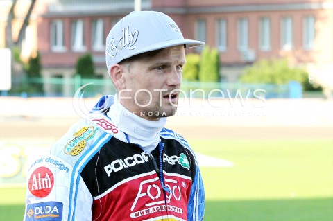  04.07.2013 RZESZOW ZUZEL SPEEDWAY ENEA EKSTRALIGA MECZ PGE MARMA RZESZOW - FOGO UNIA LESZNO <br />N/Z DAMIAN BALINSKI SYLWETKA<br /> 