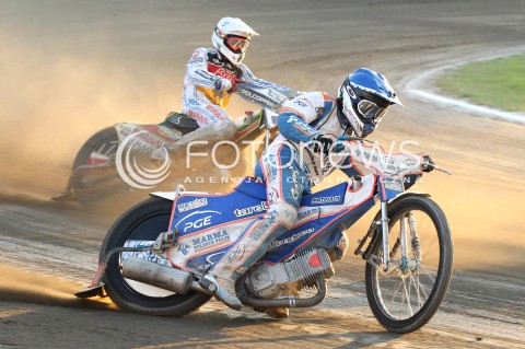  04.07.2013 RZESZOW ZUZEL SPEEDWAY ENEA EKSTRALIGA MECZ PGE MARMA RZESZOW - FOGO UNIA LESZNO <br />N/Z PRZEMYSLAW PAWLICKI (BIALY), DAWID LAMPART (NIEBIESKI)<br /> 