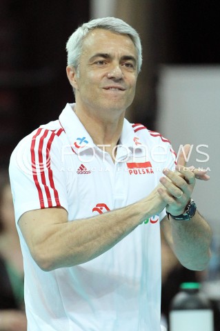  05.07.2013 KATOWICE SPODEK<br />SIATKOWKA MEZCZYZN LIGA SWIATOWA 2013<br />FIVB VOLLEYBALL WORLD LEAGUE 2013 POLSKA - USA <br />N/Z ANDREA ANASTASI TRENER ( HEAD COACH ) SYLWETKA RADOSC EMOCJE <br /> 