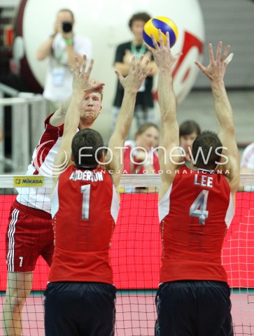  05.07.2013 KATOWICE SPODEK<br />SIATKOWKA MEZCZYZN LIGA SWIATOWA 2013<br />FIVB VOLLEYBALL WORLD LEAGUE 2013 POLSKA - USA <br />N/Z JAKUB JAROSZ MATTHEW ANDERSON DAVID LEE  <br /> 