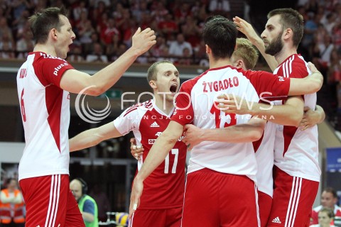  05.07.2013 KATOWICE SPODEK<br />SIATKOWKA MEZCZYZN LIGA SWIATOWA 2013<br />FIVB VOLLEYBALL WORLD LEAGUE 2013 POLSKA - USA <br />N/Z PAWEL ZATORSKI BARTOSZ KUREK MARCIN MOZDZONEK LUKASZ ZYGADLO RADOSC EMOCJE  <br /> 
