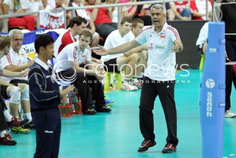  05.07.2013 KATOWICE SPODEK<br />SIATKOWKA MEZCZYZN LIGA SWIATOWA 2013<br />FIVB VOLLEYBALL WORLD LEAGUE 2013 POLSKA - USA <br />N/Z ANDREA ANASTASI TRENER ( HEAD COACH ) ZLOSC EMOCJE SEDZIA <br /> 