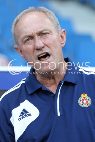  19.07.2013 KRAKOW <br />PILKA NOZNA POLSKA T-MOBILE EKSTRAKLASA SEZON 2013/2014 FOOTBALL POLISH EKSTRAKLASA SEASON 2013/2014 WISLA KRAKOW - GORNIK ZABRZE<br />N/Z FRANCISZEK SMUDA TRENER ( HEAD COACH ) SYLWETKA MINA<br /> 