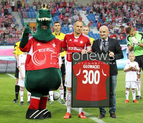  19.07.2013 KRAKOW <br />PILKA NOZNA POLSKA T-MOBILE EKSTRAKLASA SEZON 2013/2014 FOOTBALL POLISH EKSTRAKLASA SEASON 2013/2014 WISLA KRAKOW - GORNIK ZABRZE<br />N/Z ARKADIUSZ GLOWACKI NAGRODA<br /> 