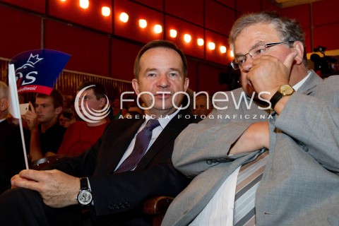  21.07.2013 STRZYZOW <br />
WIZYTA PREZESA PIS JAROSLAWA KACZYNSKIEGO NA PODKARPACIU W ZWIAZKU Z NADCHODZACYMI WYBORAMI UZUPELNIAJACYMI DO SENATU.<br />
N/Z STANISLAW ORTYL STANISLAW OZOG POSEL<br />
 