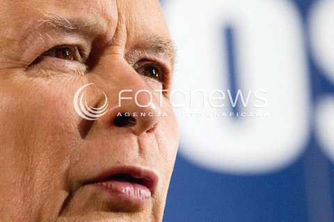  21.07.2013 STRZYZOW <br />
WIZYTA PREZESA PIS JAROSLAWA KACZYNSKIEGO NA PODKARPACIU W ZWIAZKU Z NADCHODZACYMI WYBORAMI UZUPELNIAJACYMI DO SENATU.<br />
N/Z JAROSLAW KACZYNSKI<br />
 