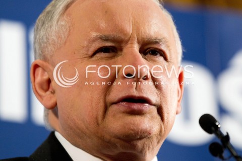  21.07.2013 STRZYZOW <br />
WIZYTA PREZESA PIS JAROSLAWA KACZYNSKIEGO NA PODKARPACIU W ZWIAZKU Z NADCHODZACYMI WYBORAMI UZUPELNIAJACYMI DO SENATU.<br />
N/Z JAROSLAW KACZYNSKI<br />
 