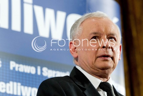  21.07.2013 STRZYZOW <br /><br />WIZYTA PREZESA PIS JAROSLAWA KACZYNSKIEGO NA PODKARPACIU W ZWIAZKU Z NADCHODZACYMI WYBORAMI UZUPELNIAJACYMI DO SENATU.<br /><br />N/Z JAROSLAW KACZYNSKI<br /><br /> 