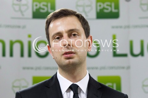  24.07.2013 RZESZOW <br />
KONFERENCJA PRASOWA Z MINISTREM PRACY I POLITYKI SPOLECZNEJ WLADYSLAWEM KOSINIAK KAMYSZ. MINISTER ZACHECAL DO GLOSOWANIA W UZUPELNIAJACYCH DO SENATU NA KANDYDATA PSL MARIUSZA KAWE.<br />
N/Z WLADYSLAW KOSINIAK KAMYSZ <br />
 