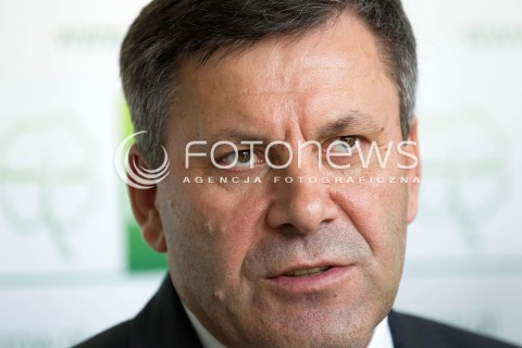  26.07.2013 RZESZOW <br />
KONFERENCJA PRASOWA Z WICEPREMIEREM I MINISTREM GOSPODARKI JANUSZEM PIECHOCINSKIM. WICEPREMIER SZEF PSL ZACHECAL DO GLOSOWANIA W UZUPELNIAJACYCH DO SENATU NA KANDYDATA PSL MARIUSZA KAWE.<br />
N/Z JANUSZ PIECHOCINSKI WICEPREMIER<br />
 