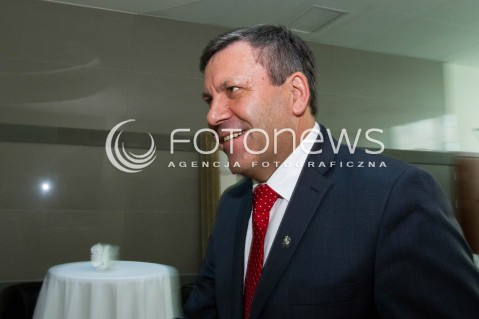  26.07.2013 RZESZOW <br />
KONFERENCJA PRASOWA Z WICEPREMIEREM I MINISTREM GOSPODARKI JANUSZEM PIECHOCINSKIM. WICEPREMIER SZEF PSL ZACHECAL DO GLOSOWANIA W UZUPELNIAJACYCH DO SENATU NA KANDYDATA PSL MARIUSZA KAWE.<br />
N/Z JANUSZ PIECHOCINSKI WICEPREMIER<br />
 