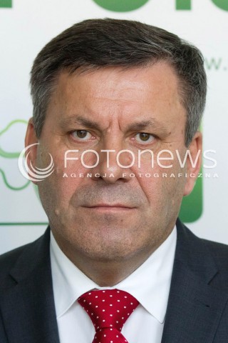  26.07.2013 RZESZOW <br />
KONFERENCJA PRASOWA Z WICEPREMIEREM I MINISTREM GOSPODARKI JANUSZEM PIECHOCINSKIM. WICEPREMIER SZEF PSL ZACHECAL DO GLOSOWANIA W UZUPELNIAJACYCH DO SENATU NA KANDYDATA PSL MARIUSZA KAWE.<br />
N/Z JANUSZ PIECHOCINSKI WICEPREMIER<br />
 