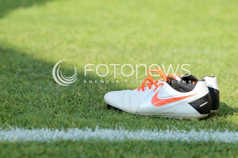  29.07.2013 KRAKOW <br />PILKA NOZNA POLSKA T-MOBILE EKSTRAKLASA SEZON 2013/2014 FOOTBALL POLISH EKSTRAKLASA SEASON 2013/2014 KORONA KIELCE - WISLA KRAKOW<br />N/Z ZDJECIE ILUSTRACYJNE MURAWA BUTY NIKE KORKI<br /> 