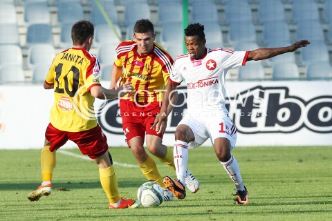  29.07.2013 KRAKOW <br />PILKA NOZNA POLSKA T-MOBILE EKSTRAKLASA SEZON 2013/2014 FOOTBALL POLISH EKSTRAKLASA SEASON 2013/2014 KORONA KIELCE - WISLA KRAKOW<br />N/Z EMMANUEL SARKI ARTUR LENARTOWSKI MICHAL JANOTA<br /> 