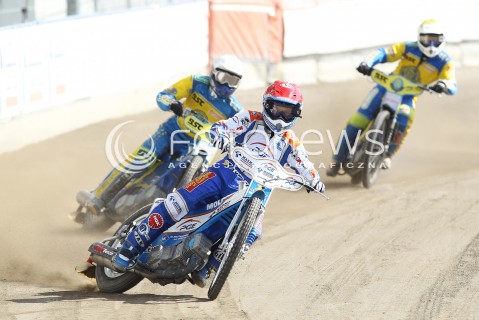  04.08.2013 RZESZOW ZUZEL SPEEDWAY ENEA EKSTRALIGA MECZ PGE MARMA RZESZOW - STAL GORZOW WIELKOPOLSKI <br />N/Z DANIEL NERMARK (ZOLTY), NICKI PEDERSEN (CZERWONY), TOMASZ GAPINSKI (BIALY)<br /> 