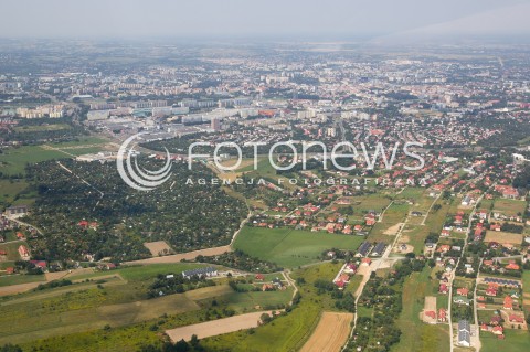  07.08.2013 RZESZOW ZDJECIA LOTNICZE WYKONANE Z SAMOLOTU<br />RZESZOW Z LOTU PTAKA<br />N/Z OSIEDLE NOWE MIASTO PANORAMA RZESZOWA<br /> 