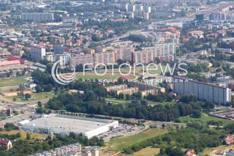  07.08.2013 RZESZOW ZDJECIA LOTNICZE WYKONANE Z SAMOLOTU<br />RZESZOW Z LOTU PTAKA<br />N/Z OSIEDLE KRAKOWSKA STADION RESOVIA<br /> 