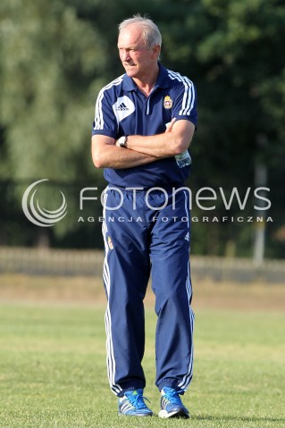  11.08.2013 MIELEC PILKA NOZNA<br />MECZ KONTROLNY MECZ TOWARZYSKI<br />STAL MIELEC - WISLA KRAKOW<br />N/Z FRANCISZEK SMUDA TRENER ( HEAD COACH ) SYLWETKA<br /> 