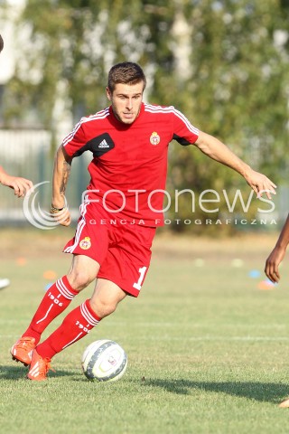  11.08.2013 MIELEC PILKA NOZNA<br />MECZ KONTROLNY MECZ TOWARZYSKI<br />STAL MIELEC - WISLA KRAKOW<br />N/Z PATRYK MALECKI SYLWETKA<br /> 