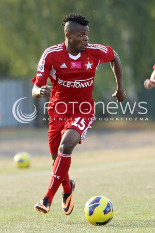  11.08.2013 MIELEC PILKA NOZNA<br />MECZ KONTROLNY MECZ TOWARZYSKI<br />STAL MIELEC - WISLA KRAKOW<br />N/Z EMMANUEL SARKI SYLWETKA<br /> 