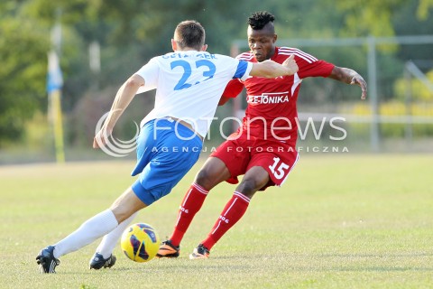  11.08.2013 MIELEC PILKA NOZNA<br />MECZ KONTROLNY MECZ TOWARZYSKI<br />STAL MIELEC - WISLA KRAKOW<br />N/Z EMMANUEL SARKI KRYSTIAN GETINGER<br /> 