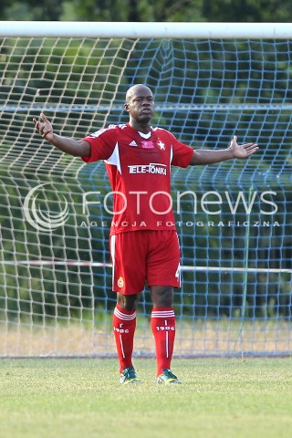  11.08.2013 MIELEC PILKA NOZNA<br />MECZ KONTROLNY MECZ TOWARZYSKI<br />STAL MIELEC - WISLA KRAKOW<br />N/Z OSMAN CHAVEZ ZLOSC EMOCJE SYLWETKA<br /> 