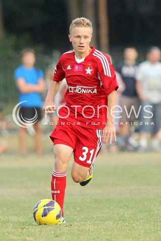  11.08.2013 MIELEC PILKA NOZNA<br />MECZ KONTROLNY MECZ TOWARZYSKI<br />STAL MIELEC - WISLA KRAKOW<br />N/Z DOMINIK KOSCIELNIAK SYLWETKA<br /> 