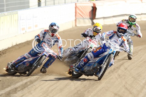  15.08.2013 RZESZOW ZUZEL SPEEDWAY ENEA EKSTRALIGA MECZ PGE MARMA RZESZOW - STELMET FALUBAZ ZIELONA GORA<br />N/Z JAROSLAW HAMPEL (ZOLTY), NICKI PEDERSEN (CZERWONY), JONAS DAVIDSSON (BIALY), DAWID LAMPART (NIEBIESKI)<br /> 