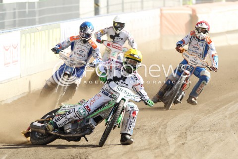  15.08.2013 RZESZOW ZUZEL SPEEDWAY ENEA EKSTRALIGA MECZ PGE MARMA RZESZOW - STELMET FALUBAZ ZIELONA GORA<br />N/Z LUKASZ SOWKA (NIEBIESKI), PATRYK DUDEK (ZOLTY), MARCO GASCHKA (CZERWONY), ALEX ZGARDZINSKI (BIALY)<br /> 