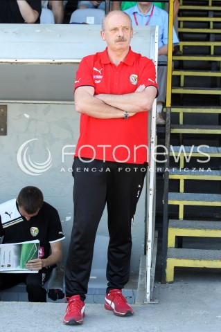  17.08.2013 STALOWA WOLA <br />PILKA NOZNA POLSKA PUCHAR POLSKI SEZON 2013/2014 FOOTBALL POLISH CUP SEASON 2013/2014 STAL STALOWA WOLA - SLASK WROCLAW<br />N/Z STANISLAW LEVY TRENER ( HEAD COACH ) SYLWETKA <br /> 