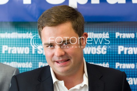  20.08.2013 RZESZOW KONFERENCJA PRASOWA PIS W ZWIAZKU Z UZUPELNIAJACYMI WYBORAMI DO SENATU NA PODKARPACIU.<br />NA KONFERENCJI POJAWIL SIE ADAM HOFMAN PROMUJACY KANDYDATURE ZDZISLAWA PUPY.<br />N/Z ADAM HOFMAN SYLWETKA<br /> 