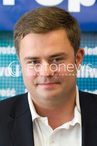  20.08.2013 RZESZOW KONFERENCJA PRASOWA PIS W ZWIAZKU Z UZUPELNIAJACYMI WYBORAMI DO SENATU NA PODKARPACIU.<br />NA KONFERENCJI POJAWIL SIE ADAM HOFMAN PROMUJACY KANDYDATURE ZDZISLAWA PUPY.<br />N/Z ADAM HOFMAN SYLWETKA GLOWKA PORTRET<br /> 