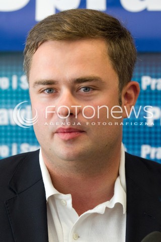  20.08.2013 RZESZOW KONFERENCJA PRASOWA PIS W ZWIAZKU Z UZUPELNIAJACYMI WYBORAMI DO SENATU NA PODKARPACIU.<br />NA KONFERENCJI POJAWIL SIE ADAM HOFMAN PROMUJACY KANDYDATURE ZDZISLAWA PUPY.<br />N/Z ADAM HOFMAN SYLWETKA GLOWKA PORTRET<br /> 