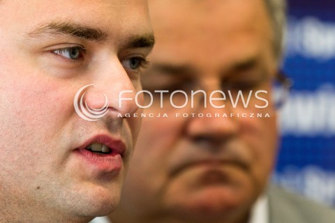  20.08.2013 RZESZOW KONFERENCJA PRASOWA PIS W ZWIAZKU Z UZUPELNIAJACYMI WYBORAMI DO SENATU NA PODKARPACIU.<br />NA KONFERENCJI POJAWIL SIE ADAM HOFMAN PROMUJACY KANDYDATURE ZDZISLAWA PUPY.<br />N/Z ADAM HOFMAN STANISLAW OZOG<br /> 