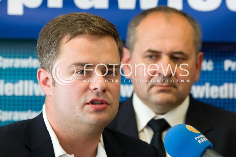  20.08.2013 RZESZOW KONFERENCJA PRASOWA PIS W ZWIAZKU Z UZUPELNIAJACYMI WYBORAMI DO SENATU NA PODKARPACIU.<br />NA KONFERENCJI POJAWIL SIE ADAM HOFMAN PROMUJACY KANDYDATURE ZDZISLAWA PUPY.<br />N/Z ADAM HOFMAN ZDZISLAW PUPA KANDYDAT<br /> 