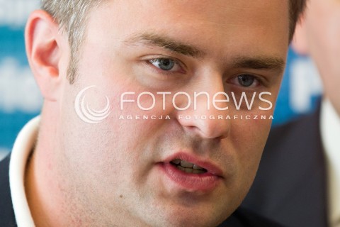 20.08.2013 RZESZOW KONFERENCJA PRASOWA PIS W ZWIAZKU Z UZUPELNIAJACYMI WYBORAMI DO SENATU NA PODKARPACIU.<br />NA KONFERENCJI POJAWIL SIE ADAM HOFMAN PROMUJACY KANDYDATURE ZDZISLAWA PUPY.<br />N/Z ADAM HOFMAN SYLWETKA<br /> 