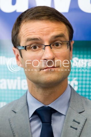  20.08.2013 RZESZOW KONFERENCJA PRASOWA PIS W ZWIAZKU Z UZUPELNIAJACYMI WYBORAMI DO SENATU NA PODKARPACIU.<br />NA KONFERENCJI POJAWIL SIE ADAM HOFMAN PROMUJACY KANDYDATURE ZDZISLAWA PUPY.<br />N/Z TOMASZ POREBA SYLWETKA GLOWKA PORTRET MINA<br /> 