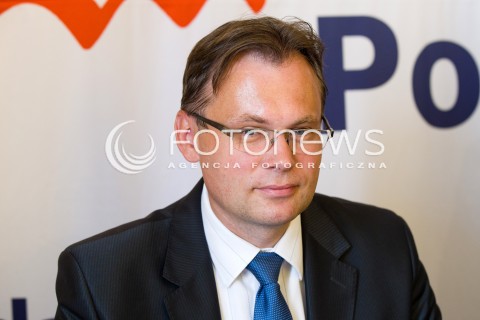  20.08.2013 RZESZOW KONFERENCJA PRASOWA SOLIDARNEJ POLSKI W ZWIAZKU Z UZUPELNIAJACYMI WYBORAMI DO SENATU NA PODKARPACIU.<br />NA KONFERENCJI POJAWIL SIE PRZEWODNICZACY KLUBU SOLIDARNA POLSKA ARKADIUSZ MULARCZYK PROMUJACY KANDYDATURE KAZIMIERZA ZIOBRO.<br />N/Z ARKADIUSZ MULARCZYK SYLWETKA<br /> 