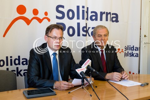  20.08.2013 RZESZOW KONFERENCJA PRASOWA SOLIDARNEJ POLSKI W ZWIAZKU Z UZUPELNIAJACYMI WYBORAMI DO SENATU NA PODKARPACIU.<br />NA KONFERENCJI POJAWIL SIE PRZEWODNICZACY KLUBU SOLIDARNA POLSKA ARKADIUSZ MULARCZYK PROMUJACY KANDYDATURE KAZIMIERZA ZIOBRO.<br />N/Z ARKADIUSZ MULARCZYK KAZIMIERZ ZIOBRO<br /> 