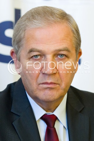  20.08.2013 RZESZOW KONFERENCJA PRASOWA SOLIDARNEJ POLSKI W ZWIAZKU Z UZUPELNIAJACYMI WYBORAMI DO SENATU NA PODKARPACIU.<br />NA KONFERENCJI POJAWIL SIE PRZEWODNICZACY KLUBU SOLIDARNA POLSKA ARKADIUSZ MULARCZYK PROMUJACY KANDYDATURE KAZIMIERZA ZIOBRO.<br />N/Z KAZIMIERZ ZIOBRO SYLWETKA GLOWKA PORTRET<br /> 