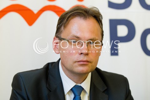  20.08.2013 RZESZOW KONFERENCJA PRASOWA SOLIDARNEJ POLSKI W ZWIAZKU Z UZUPELNIAJACYMI WYBORAMI DO SENATU NA PODKARPACIU.<br />NA KONFERENCJI POJAWIL SIE PRZEWODNICZACY KLUBU SOLIDARNA POLSKA ARKADIUSZ MULARCZYK PROMUJACY KANDYDATURE KAZIMIERZA ZIOBRO.<br />N/Z ARKADIUSZ MULARCZYK SYLWETKA<br /> 