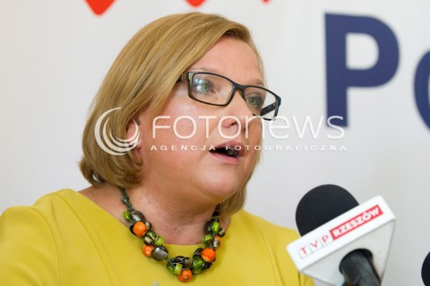  20.08.2013 RZESZOW <br />KONFERENCJA PRASOWA SOLIDARNEJ POLSKI W ZWIAZKU Z UZUPELNIAJACYMI WYBORAMI DO SENATU NA PODKARPACIU. NA KONFERENCJI POJAWILA SIE POSEL BEATA KEMPA PROMUJACA KANDYDATURE KAZIMIERZA ZIOBRO. <br />N/Z BEATA KEMPA <br /> 