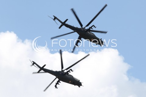  24.08.2013 RADOM <br />MIEDZYNARODOWE POKAZY LOTNICZE W RADOMIU<br />RADOM AIRSHOW 2013<br />N/Z SMIGLOWCE HELIKOPTERY HELIKOPTER SMIGLOWIEC MI-24 MI24 POLSKICH SIL POWIETRZNYCH<br /> 