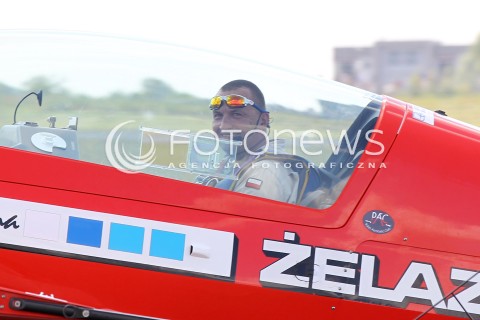  24.08.2013 RADOM <br />MIEDZYNARODOWE POKAZY LOTNICZE W RADOMIU<br />RADOM AIRSHOW 2013<br />N/Z WOJCIECH KRUPA PILOT<br /> 