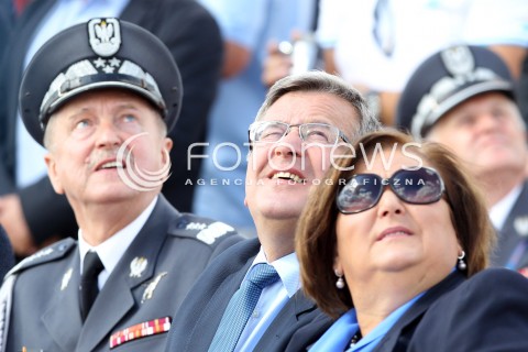 Bronisław Komorowski z małżonką na Radom AirShow 2013