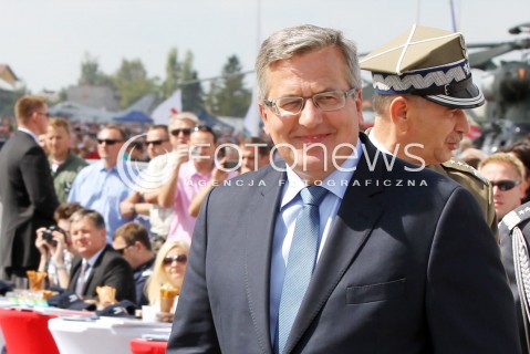  24.08.2013 RADOM <br />MIEDZYNARODOWE POKAZY LOTNICZE W RADOMIU<br />RADOM AIRSHOW 2013<br />N/Z BRONISLAW KOMOROWSKI PREZYDENT RP<br /> 