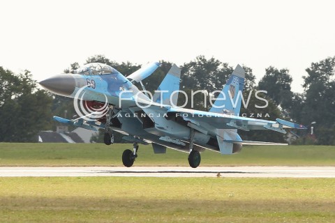  24.08.2013 RADOM <br />MIEDZYNARODOWE POKAZY LOTNICZE W RADOMIU<br />RADOM AIRSHOW 2013<br />N/Z SUKHOI SU27 SU-27 UKRAINSKICH SIL POWIETRZNYCH<br /> 