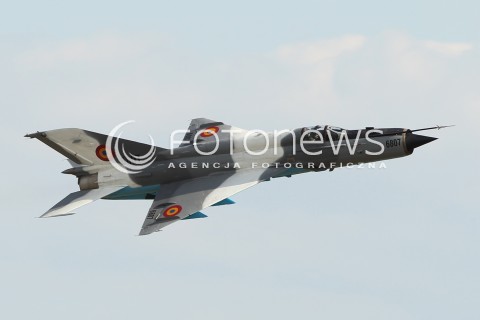  24.08.2013 RADOM <br />MIEDZYNARODOWE POKAZY LOTNICZE W RADOMIU<br />RADOM AIRSHOW 2013<br />N/Z SAMOLOT MIG21 MIG-21 MIG 21<br /> 